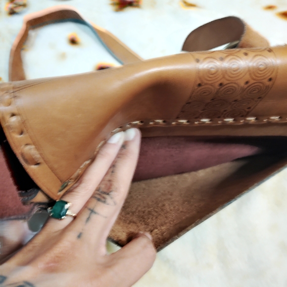 Vtg 80s/90s Boho Whimsygoth Genuine Egyptian Leather Crossbody Messenger Bag - Picture 14 of 16